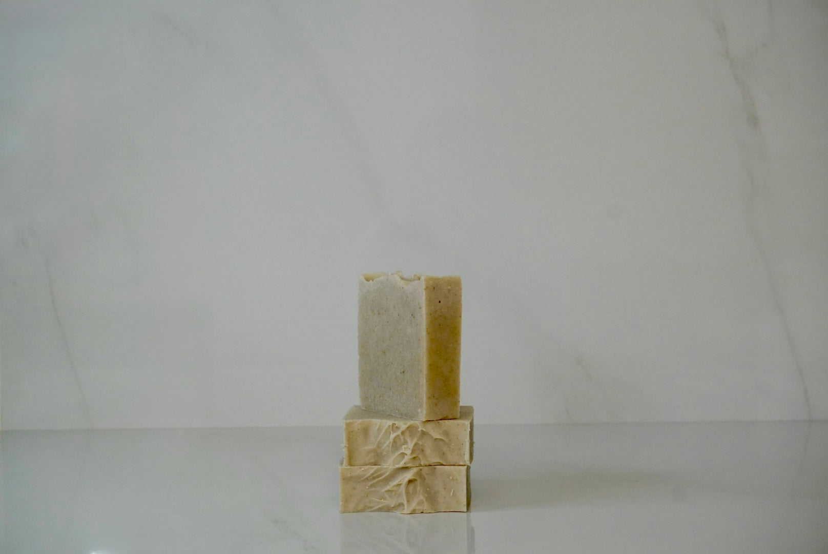 THE CALMING- OAT CHAMOMILE AND CLAY CLEANSING BAR