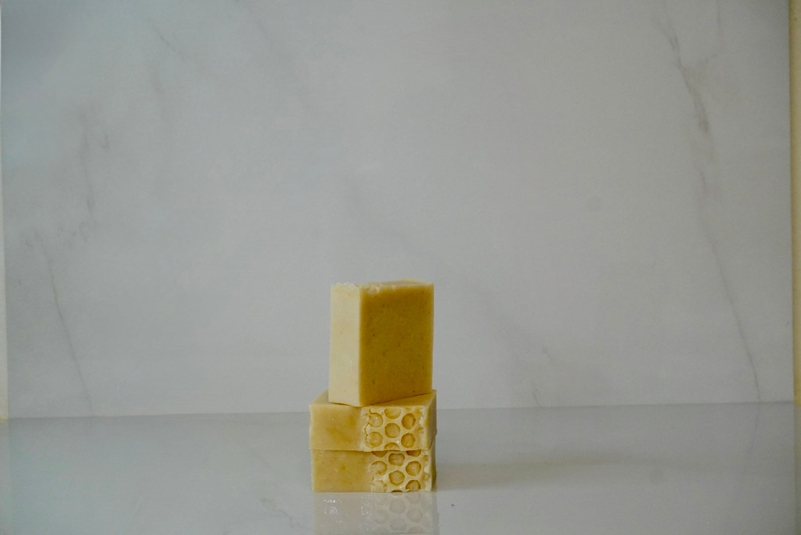 THE COMFORT- OATMILK AND HONEY CLEANSING BAR